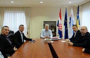 Predsjednik HDZ-a BiH dr. Dragan Čović održao sastanak sa stranačkim izaslanstvom iz Rame