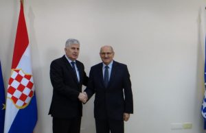 Predsjednik HDZ-a BiH i HNS-a dr. Dragan Čović primio u oproštajni posjet veleposlanika Republike Hrvatske u BiH Ivana Del Vechija