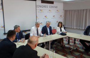 Predsjednik Čović održao sastanak sa HDZ-ovim gradonačelnicima, načelnicima i predsjednicima županijskih Vlada