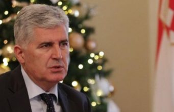 Božićna čestitka predsjednika HDZ-a BiH, HNS-a i predsjedatelja Doma naroda Parlamentarne skupštine BiH dr. Dragana Čovića