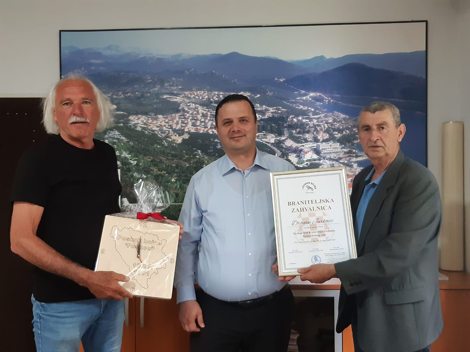 Izaslanstvo Prvih dragovoljaca HVO u posjeti Neumu, kod Gradonačelnika Dragana Jurkovića… | MM Portal