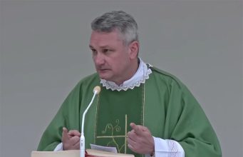 Poslušajte propovijed fra Valentina Vukoje iz Ljubotića o kojoj svi pričaju