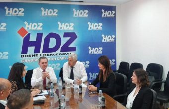 Predsjednik Čović i dopredsjednica Filipović sa dužnosnicima HDZ-a BiH u Čapljini