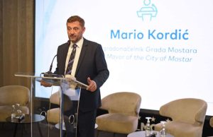 Gradonačelnik Kordić uputio božićno-novogodišnju čestitku