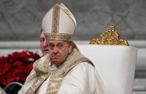 Papa Franjo otvorio Jubilarnu godinu Katoličke crkve i uveo vjernike u Božić