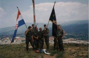 Zovu me Sjećanja “Na kninsku su se tvrđavu prvi popeli i podigli hrvatski stijeg pripadnici 7. gardijske brigade ‘Pume’ iz Varaždina: