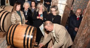 OMH ČITLUK Dani Matice hrvatske u Brotnju završeni predstavljanjem zbirki Ljiljane Tolj i tradicionalnim Kušanjem mladog vina