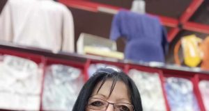 Ljiljana Skelić Vemić.. ĆUTIM DOK PIŠEM..