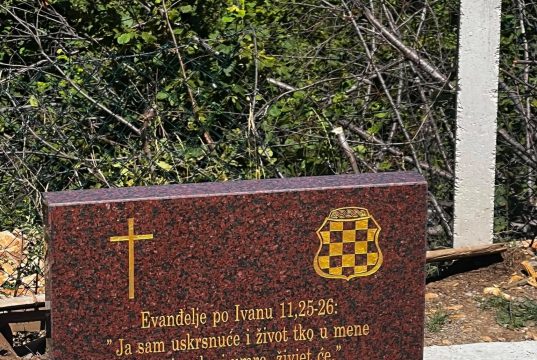 IZ rukopisa Lucije Pavlovic-Pernause ” Zovu me Sjecanja Hrvati Bugojna