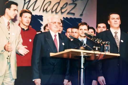 General Zdenko Lucic..Danas se sjećamo Prvoga sabora HDZ-a BiH održanog u Sarajevu prije točno 36 godina.