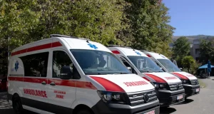 Vlada HNŽ-a Mostaru i Rami donirala tri nova, suvremena vozila hitne pomoći