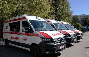 Vlada HNŽ-a Mostaru i Rami donirala tri nova, suvremena vozila hitne pomoći