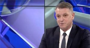 Clan predsjednistva HNS-a Pero Previsic pita