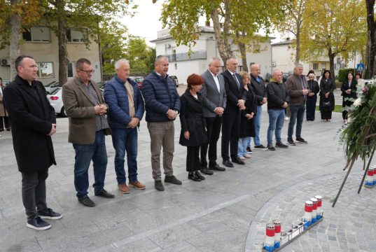 U Čitluku odana počast poginulim i umrlim braniteljima Brotnja